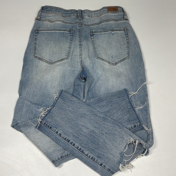 RSQ Jeans Light Wash Raw Hem Distressed Mom Jeans Size 26 - Picture 2 of 8